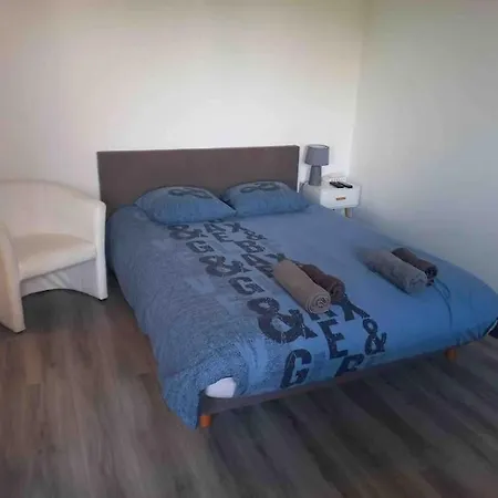 76 - Balcon, Proche Bale Сен-Луи